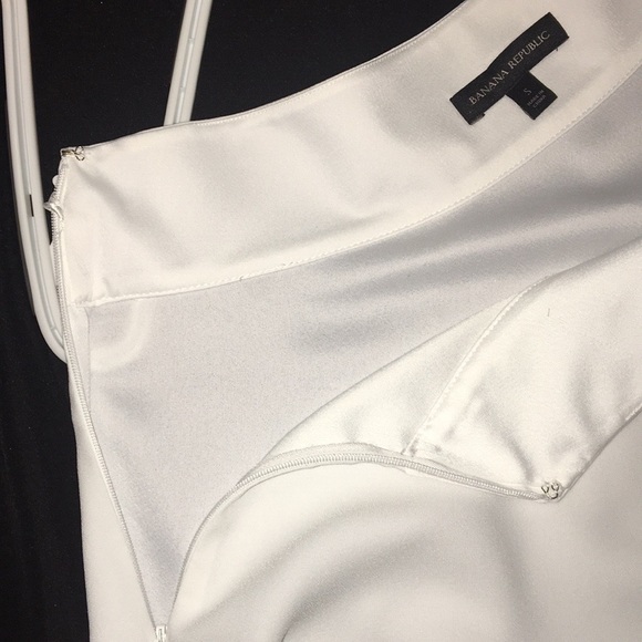 Banana Republic white cold shoulder blouse *S - Picture 2 of 7